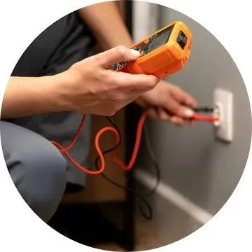 Eletricista no Jordanópolis em São Bernardo do Campo realizando atendimento elétrico emergencial residencial e comercial